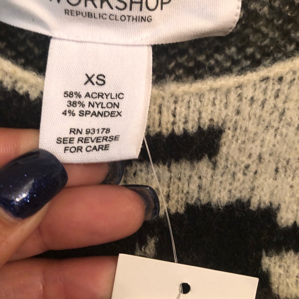NWT Workshop Camouflage High Low Sweater Size XS - Picture 7 of 12